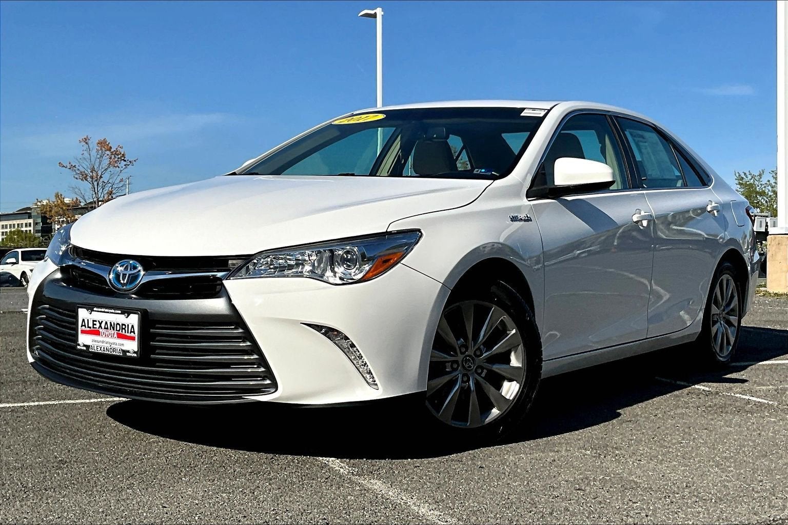 2017 Toyota Camry Hybrid XLE