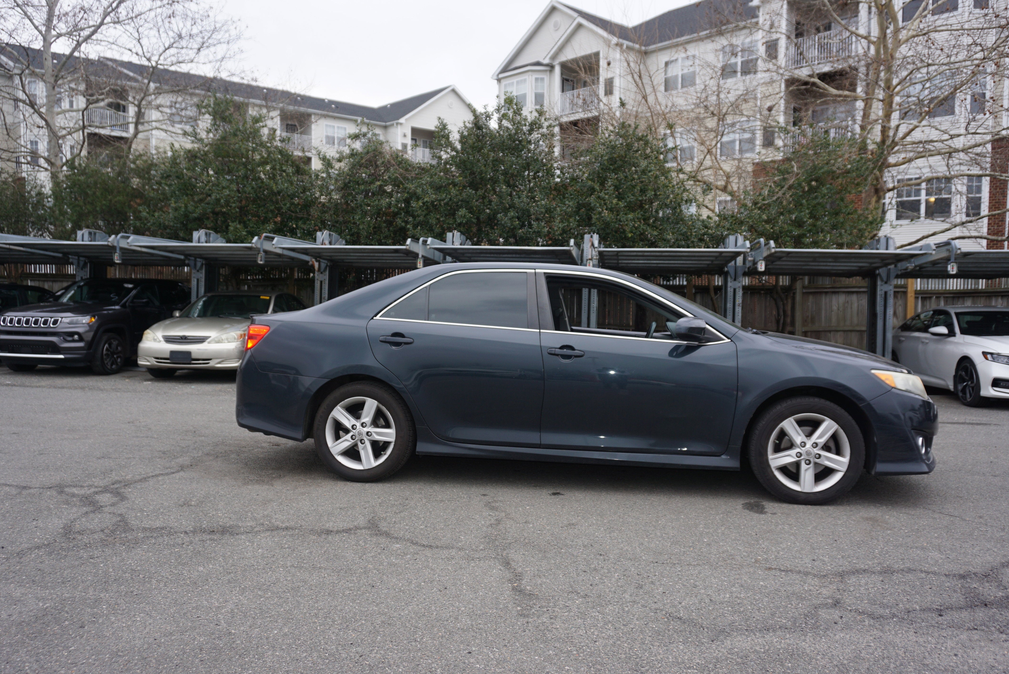 2014 Toyota Camry SE