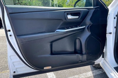 2017 Toyota Camry SE