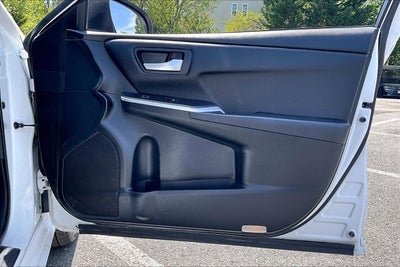 2017 Toyota Camry SE