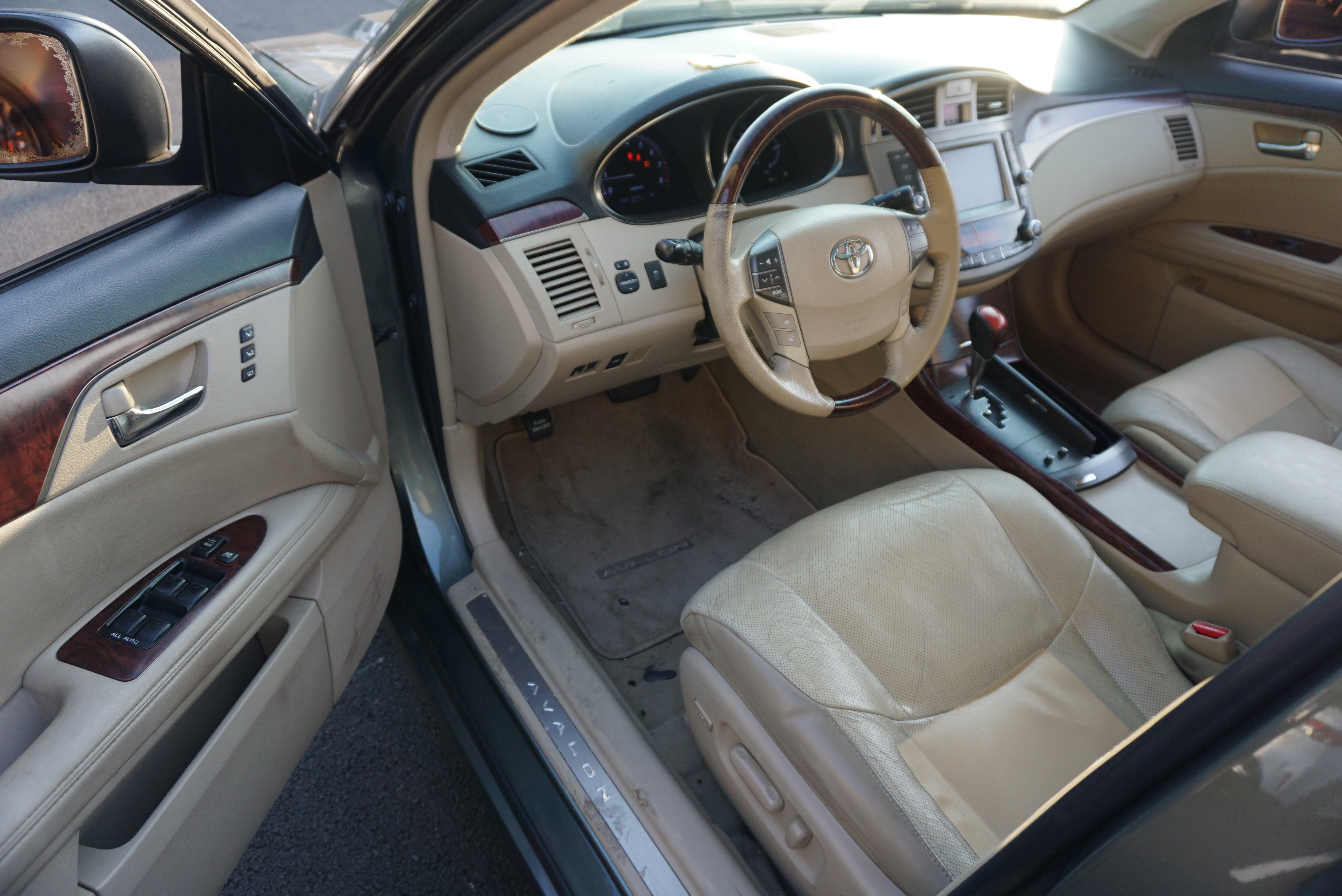 2011 Toyota Avalon Limited