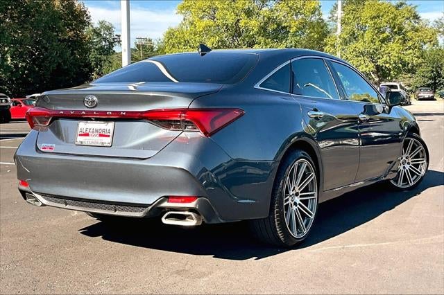 2019 Toyota Avalon XLE