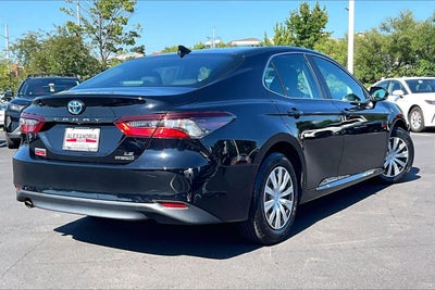 2023 Toyota Camry Hybrid LE