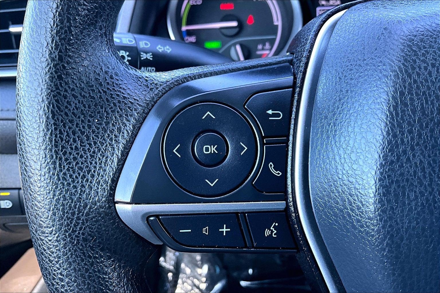 2023 Toyota Camry Hybrid LE