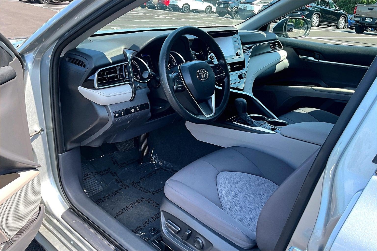 2023 Toyota Camry Hybrid LE