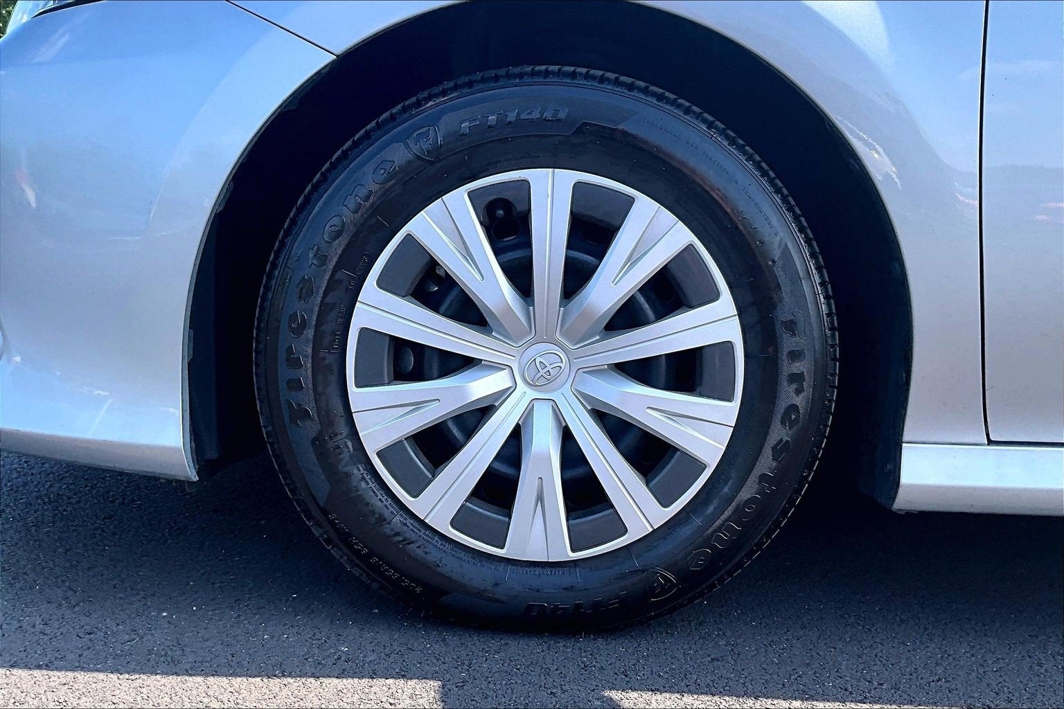 2023 Toyota Camry Hybrid LE