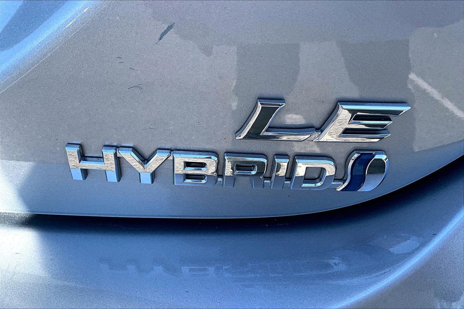 2023 Toyota Camry Hybrid LE