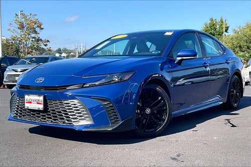 2025 Toyota Camry SE