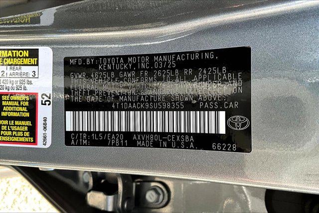 2025 Toyota Camry SE