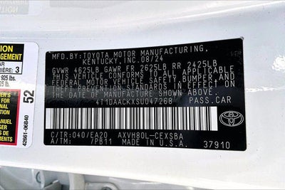 2025 Toyota Camry SE