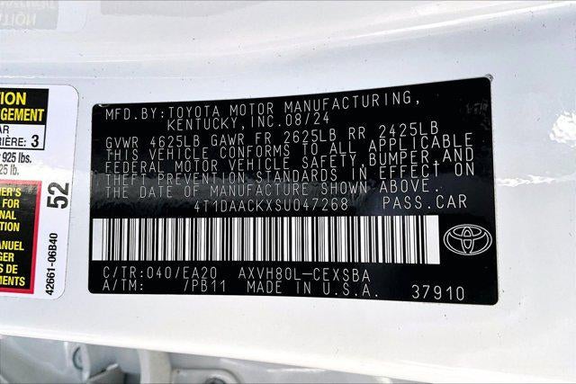 2025 Toyota Camry SE