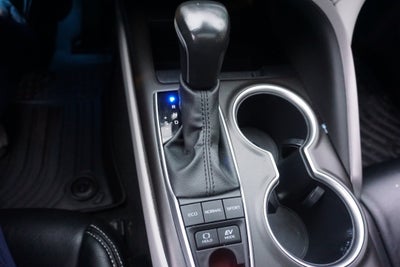 2022 Toyota Camry Hybrid XLE