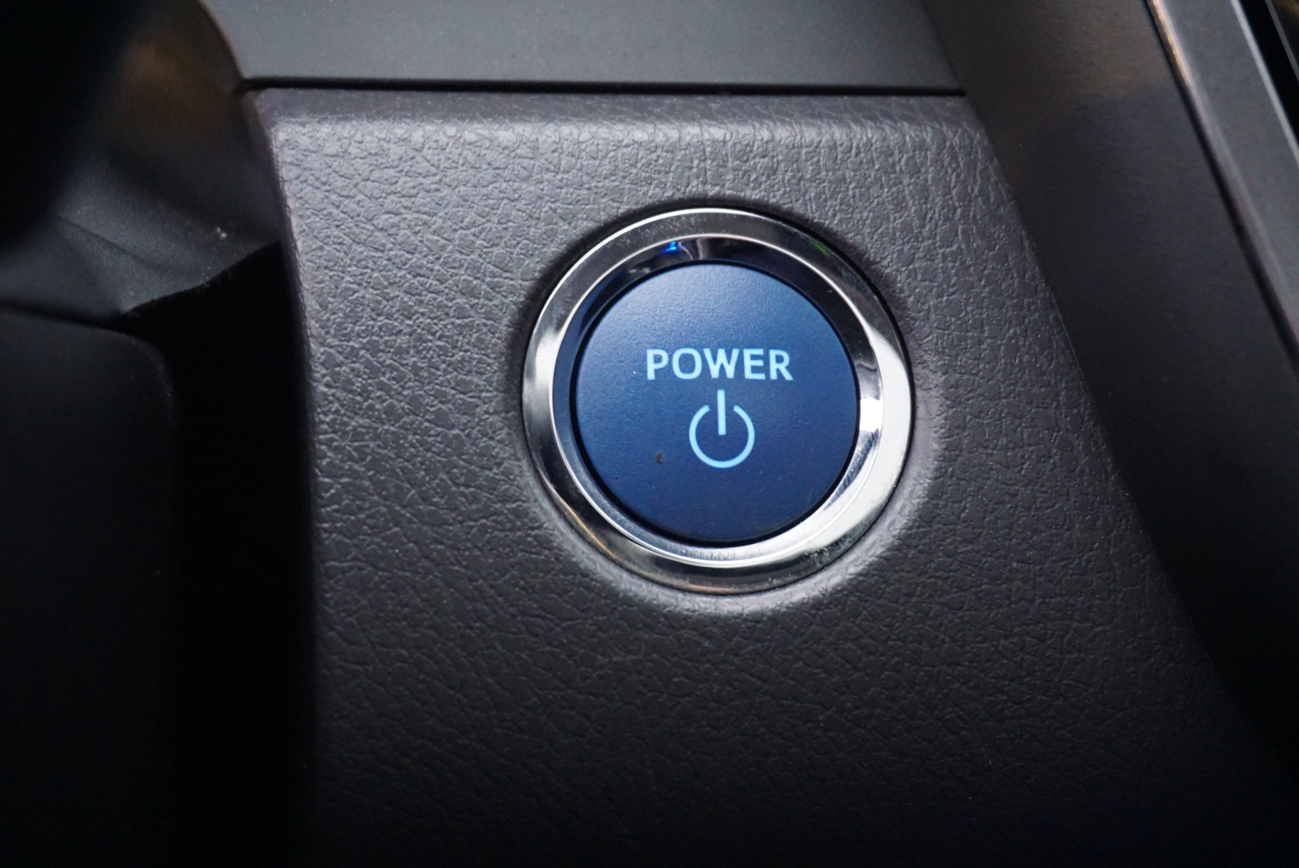 2022 Toyota Camry Hybrid XLE