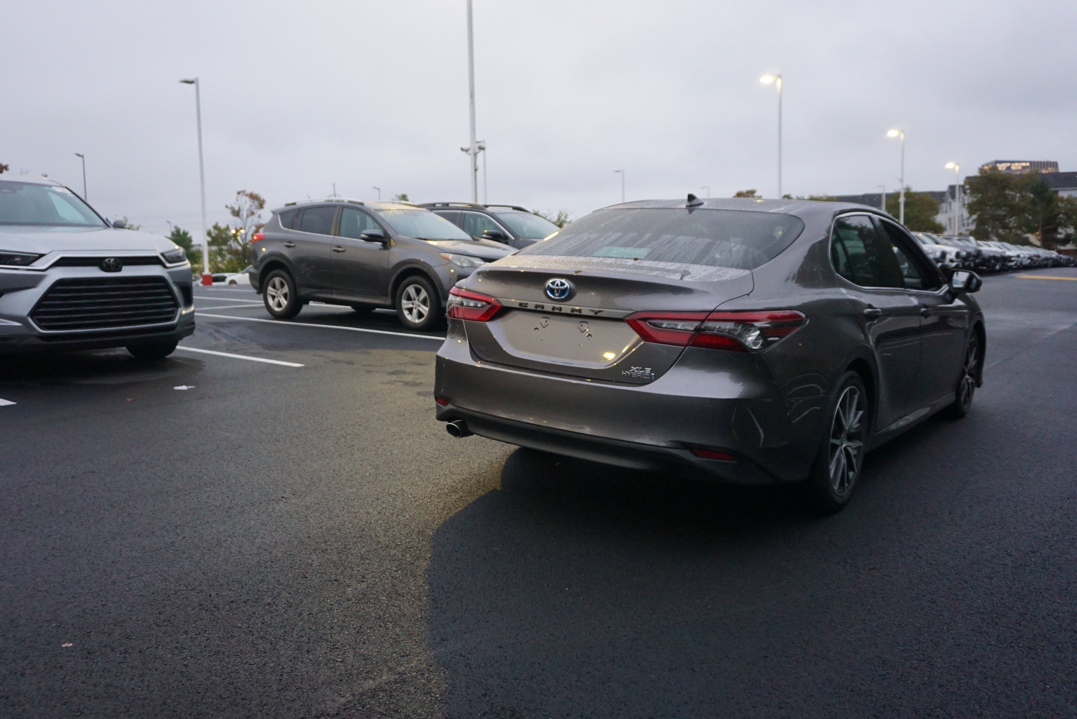 2022 Toyota Camry Hybrid XLE