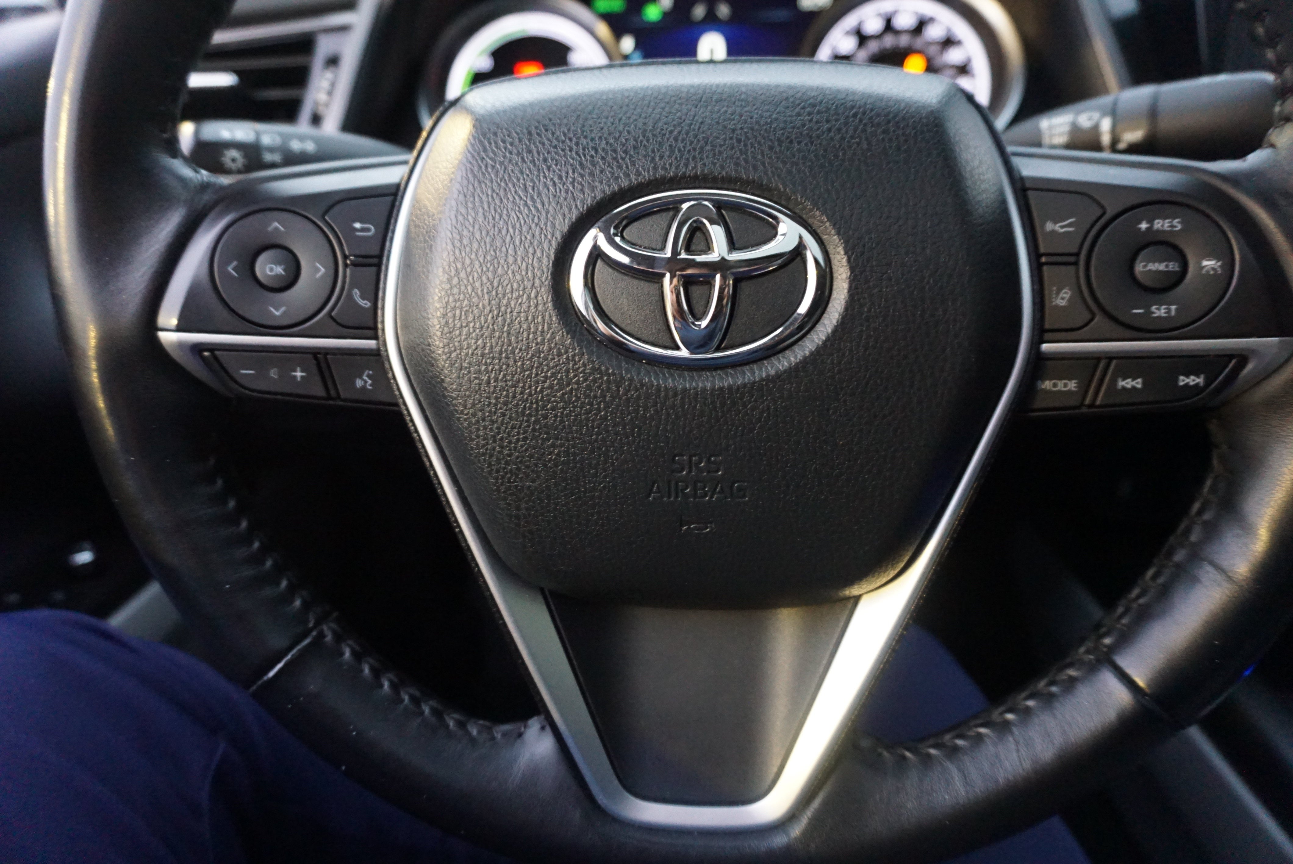 2022 Toyota Camry Hybrid XLE