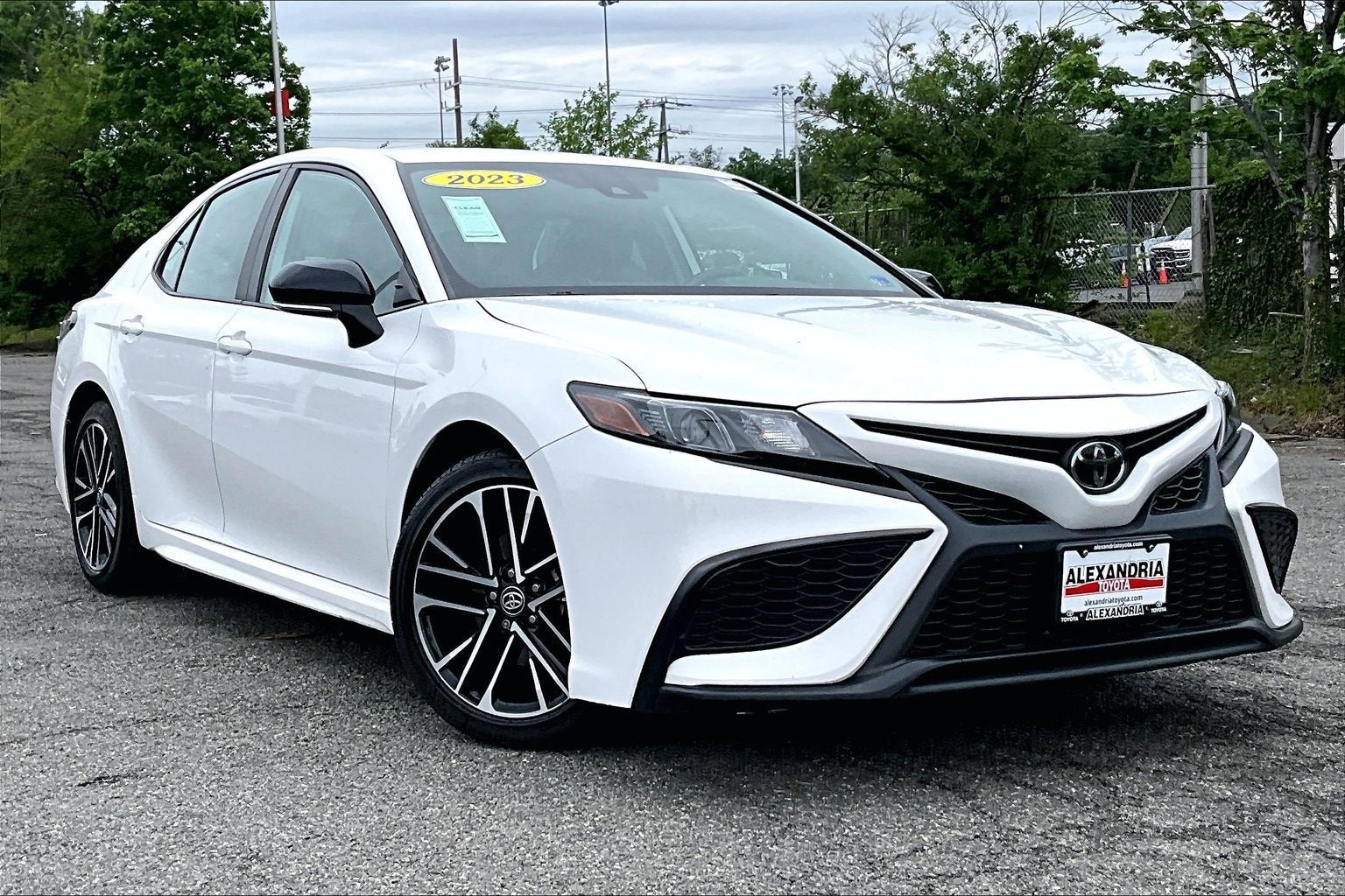2023 Toyota Camry SE