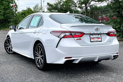 2022 Toyota Camry SE