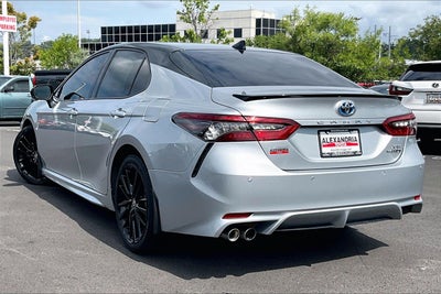 2022 Toyota Camry Hybrid XSE