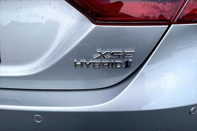 2022 Toyota Camry Hybrid XSE