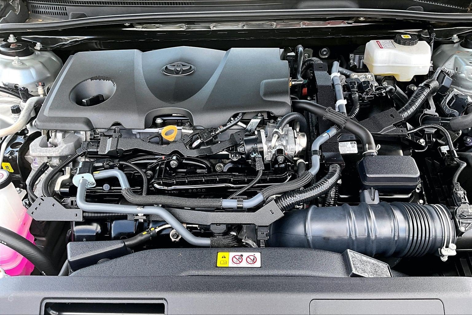 2023 Toyota Camry Hybrid SE