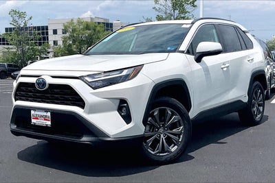 2022 Toyota RAV4 Hybrid XLE Premium