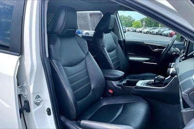 2022 Toyota RAV4 Hybrid XLE Premium