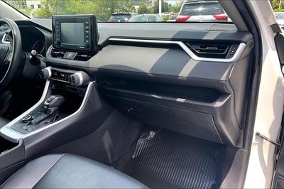 2022 Toyota RAV4 Hybrid XLE Premium