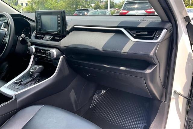 2022 Toyota RAV4 Hybrid XLE Premium