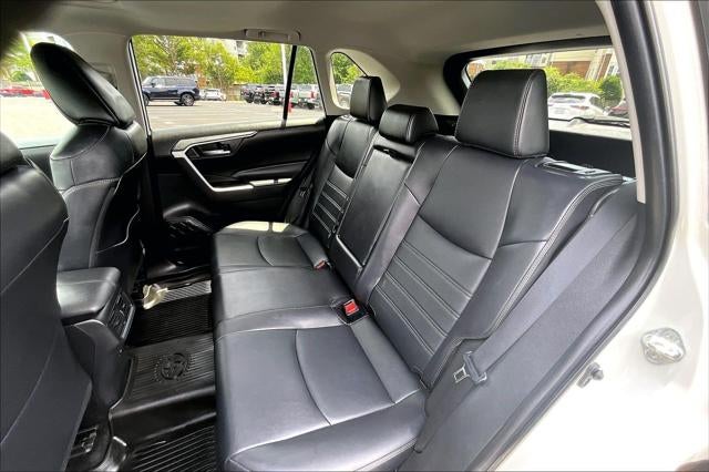 2022 Toyota RAV4 Hybrid XLE Premium
