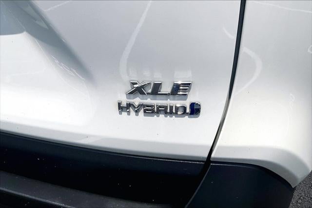 2022 Toyota RAV4 Hybrid XLE Premium