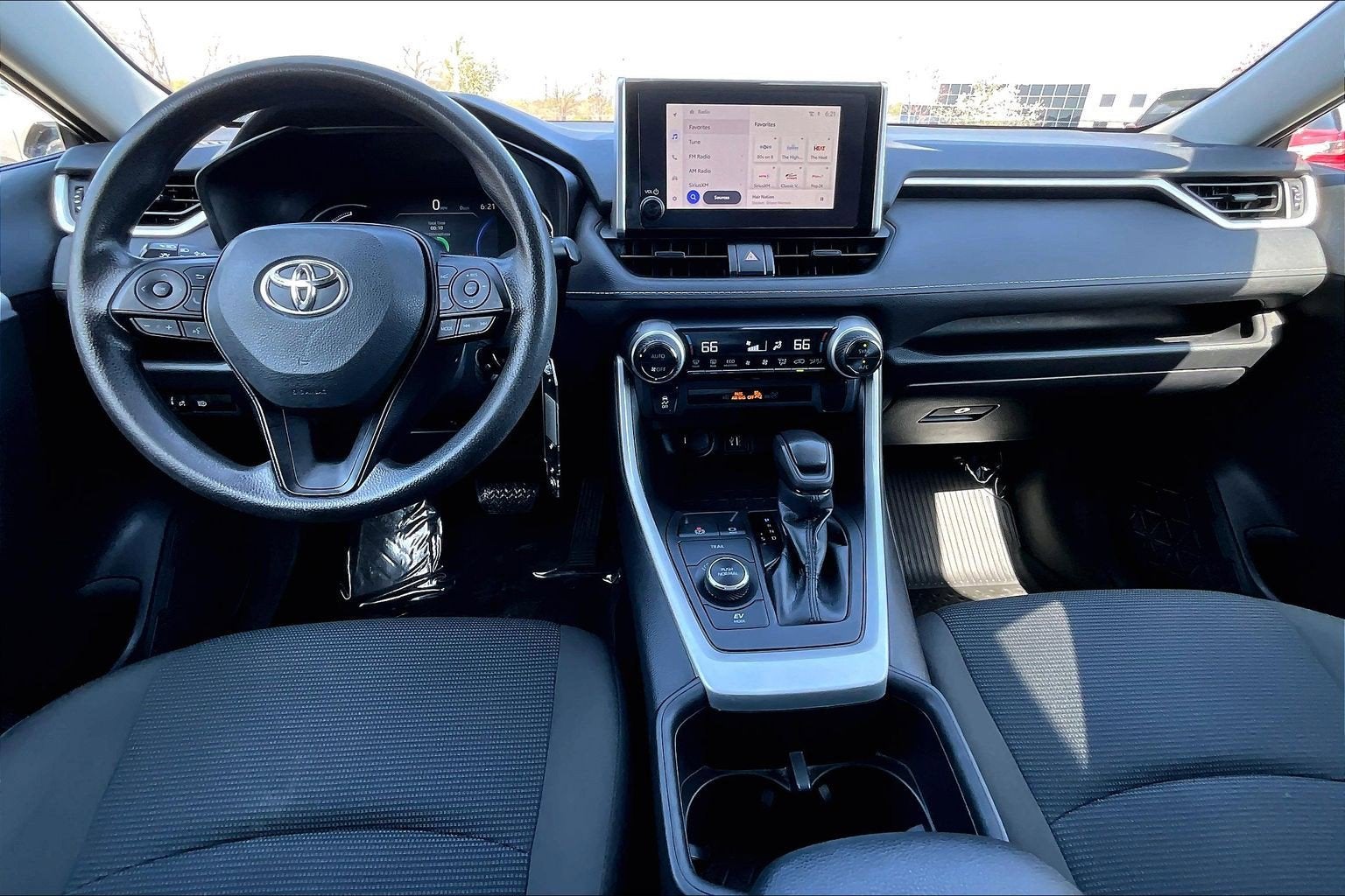 2023 Toyota RAV4 Hybrid LE