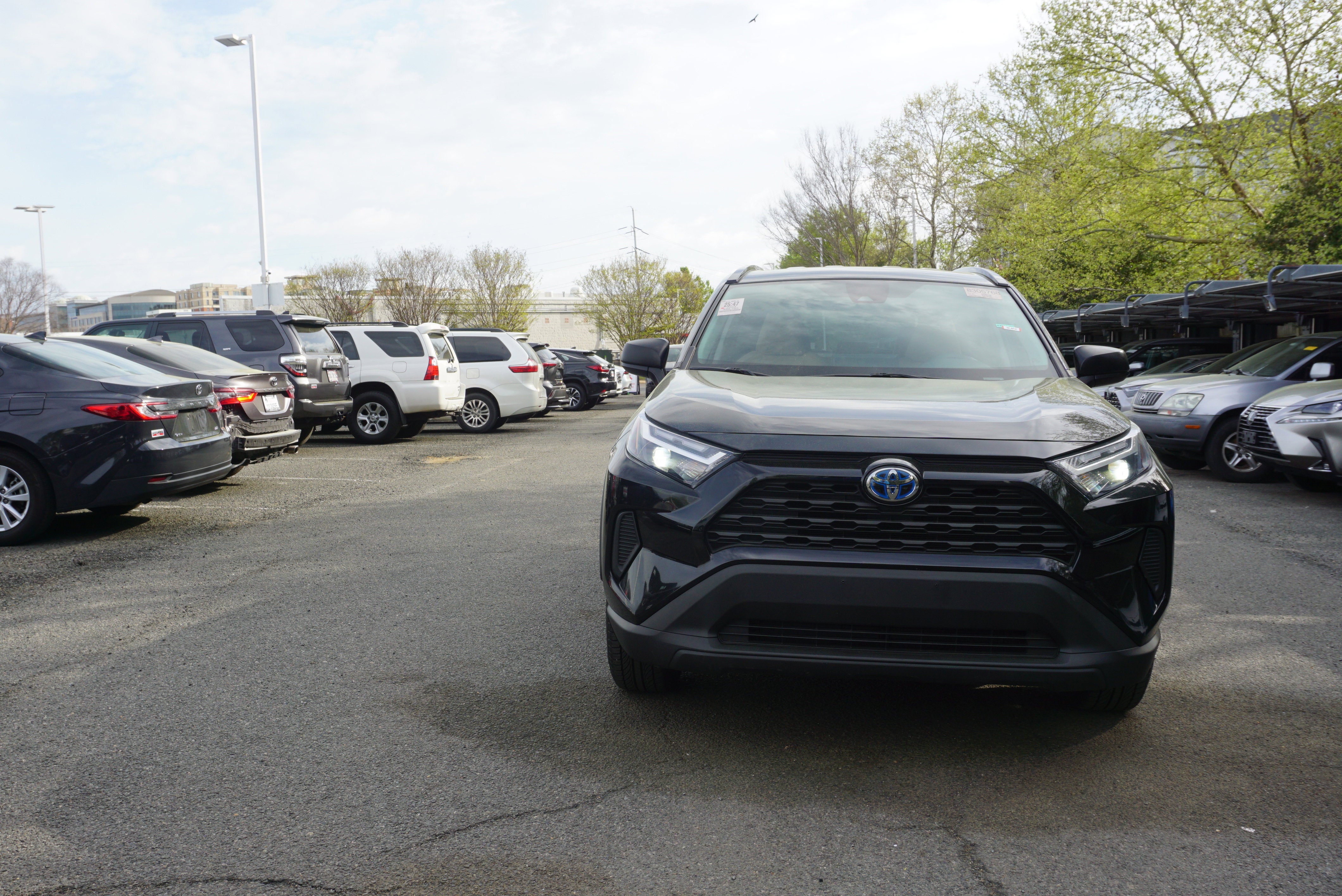 2023 Toyota RAV4 Hybrid LE