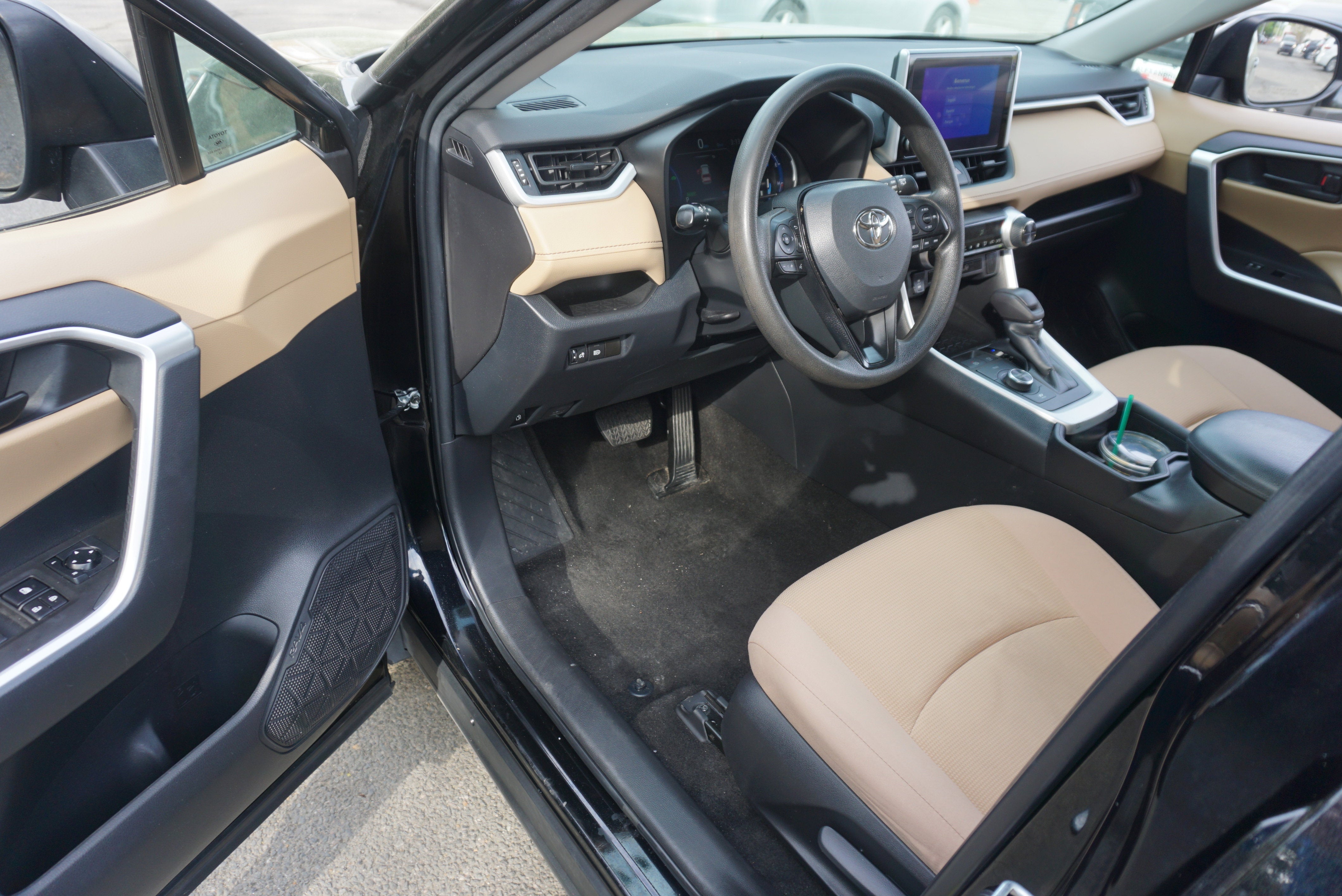 2023 Toyota RAV4 Hybrid LE