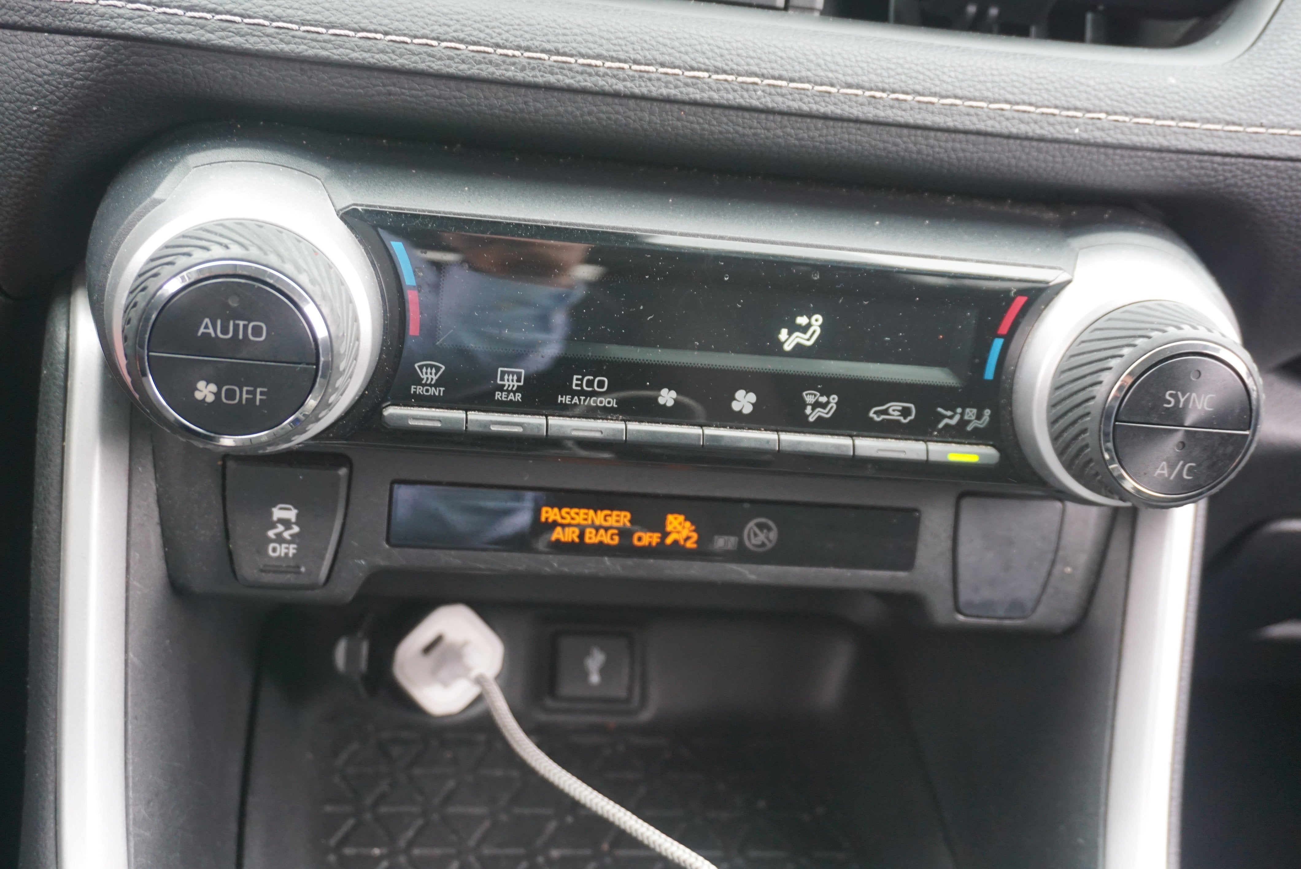 2022 Toyota RAV4 Hybrid LE