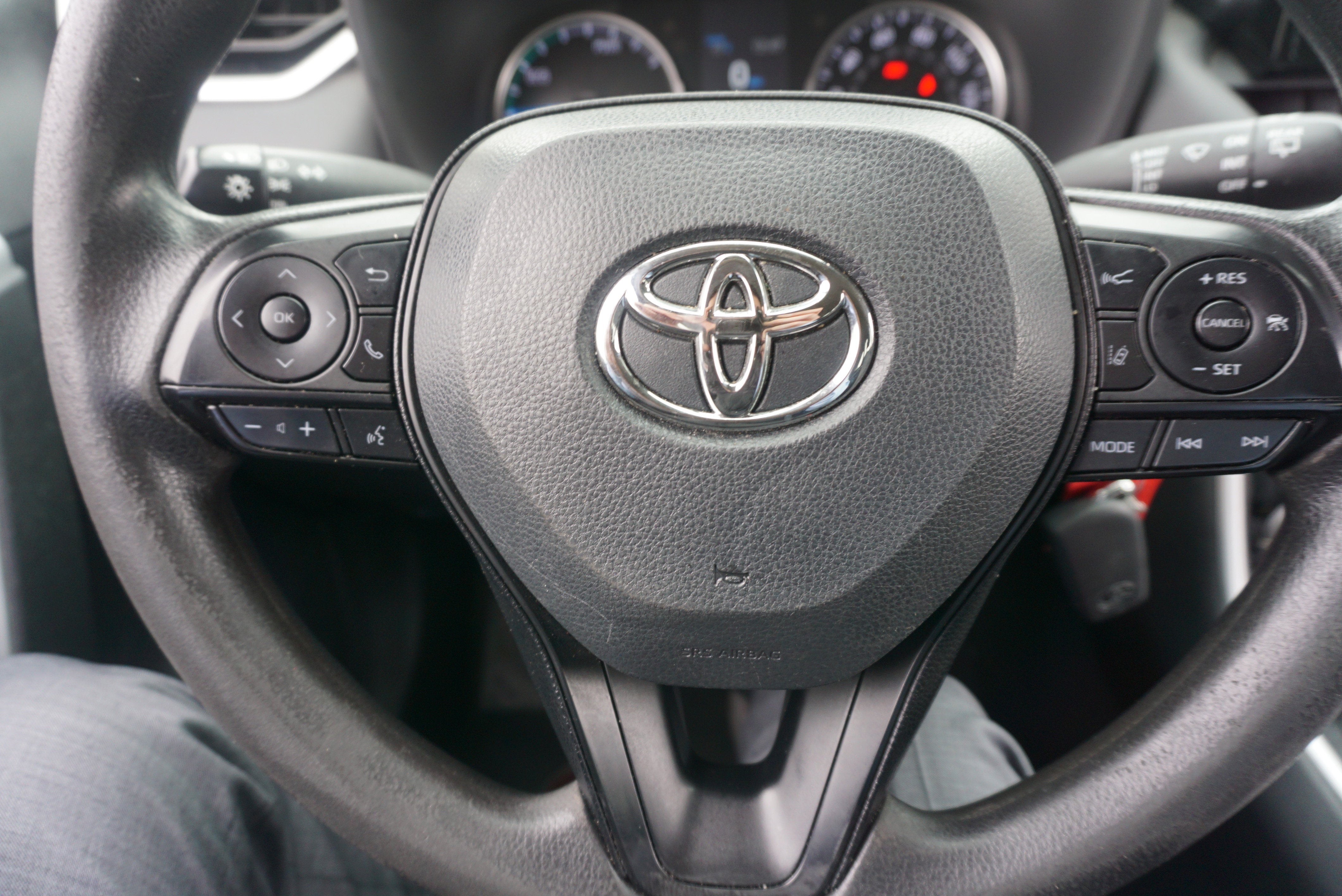 2022 Toyota RAV4 Hybrid LE