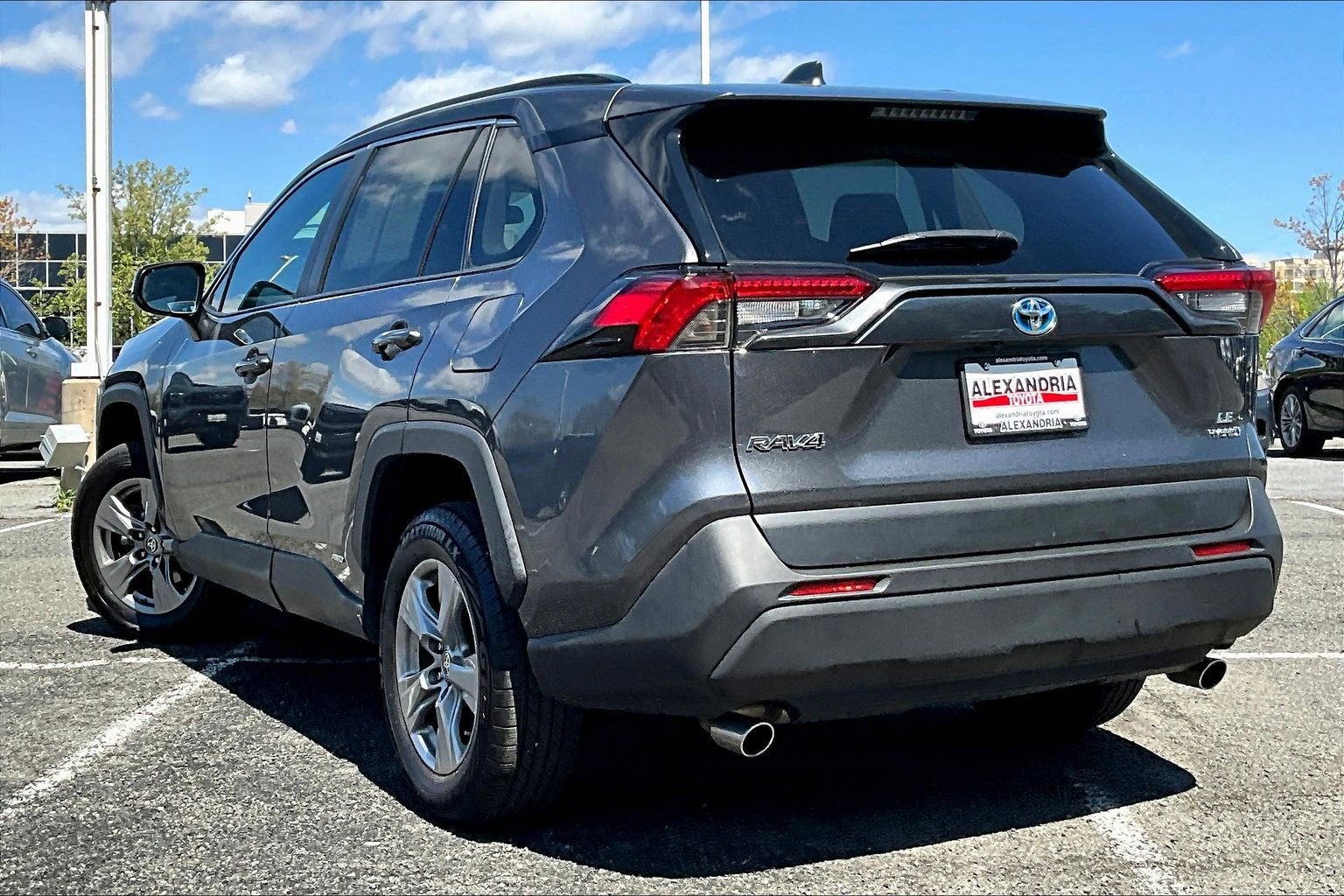 2022 Toyota RAV4 Hybrid LE