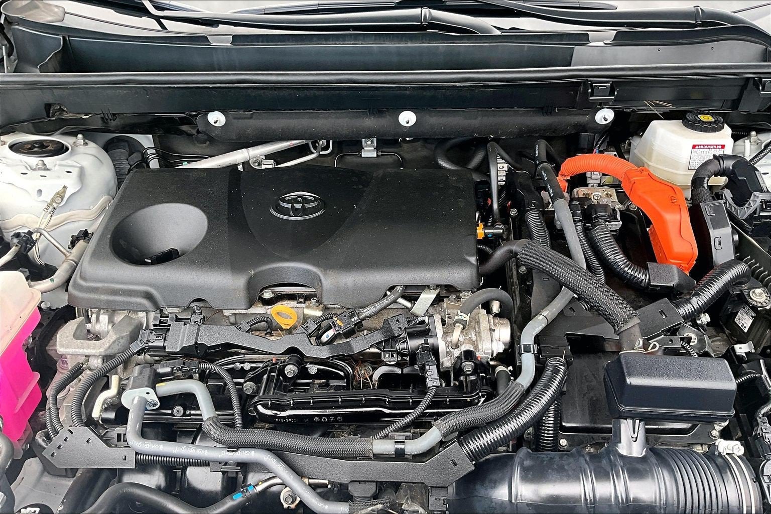 2022 Toyota RAV4 Hybrid LE