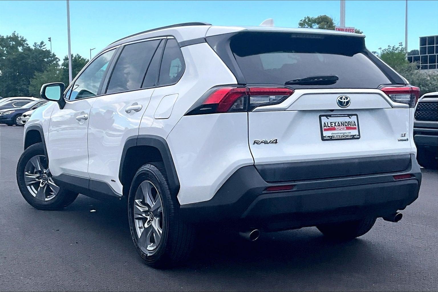 2022 Toyota RAV4 Hybrid LE