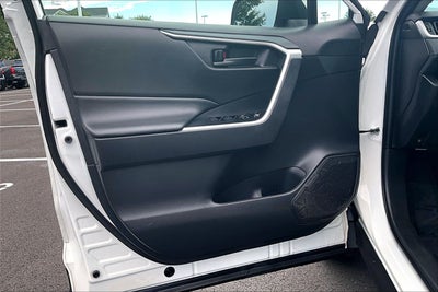 2022 Toyota RAV4 Hybrid LE