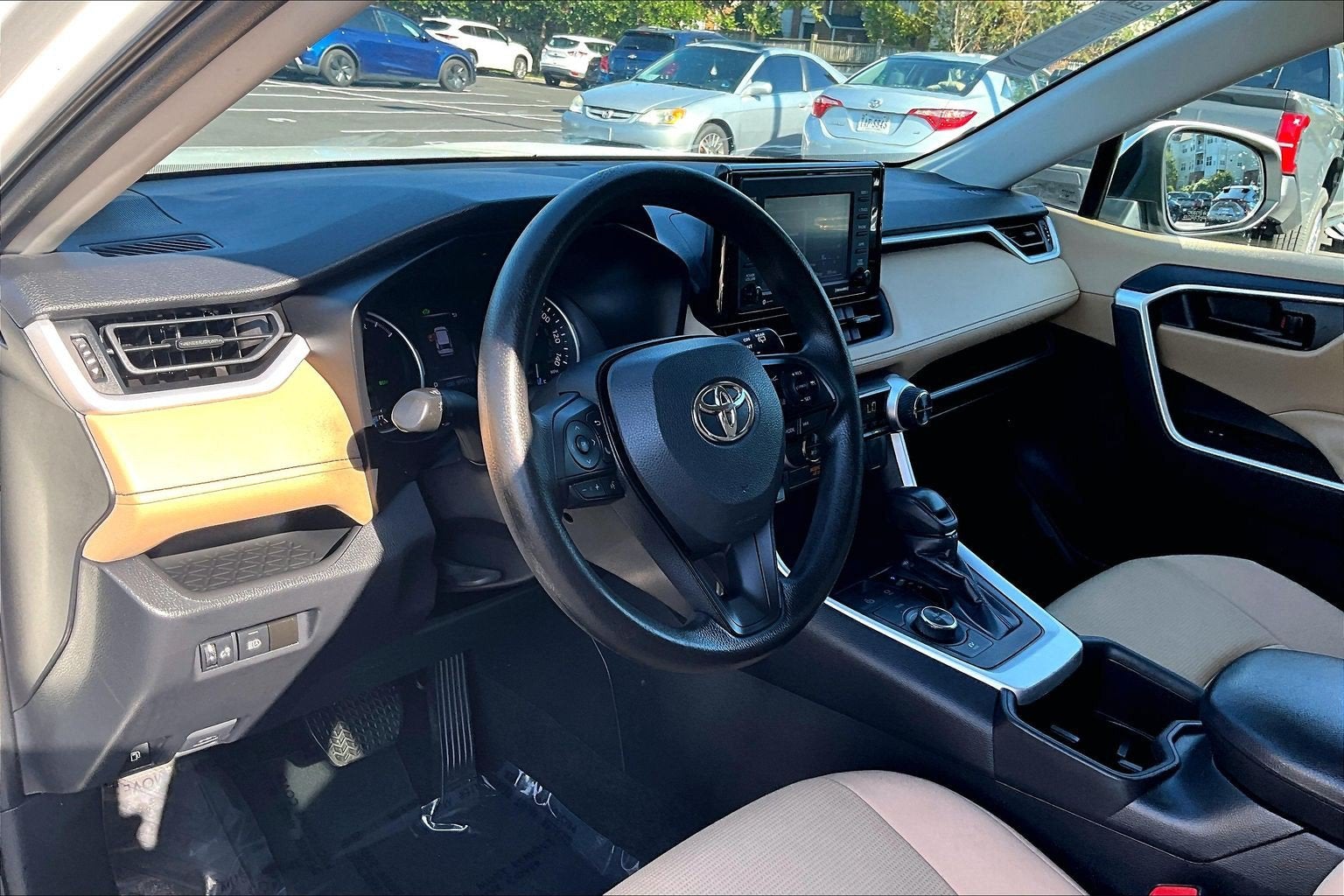 2022 Toyota RAV4 Hybrid LE