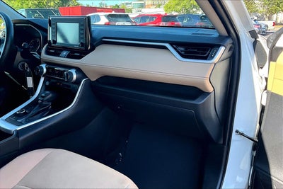 2022 Toyota RAV4 Hybrid LE