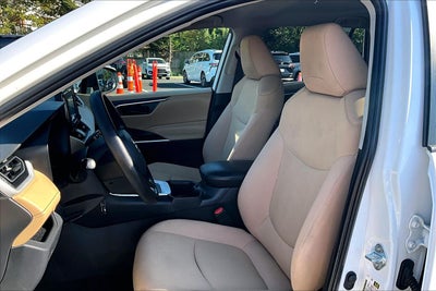 2022 Toyota RAV4 Hybrid LE