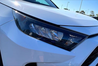 2022 Toyota RAV4 Hybrid LE