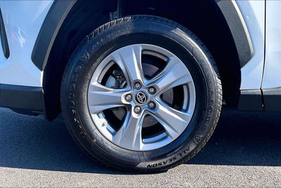 2022 Toyota RAV4 Hybrid LE