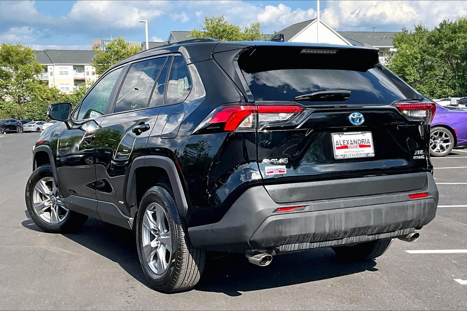 2022 Toyota RAV4 Hybrid XLE