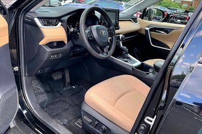 2022 Toyota RAV4 Hybrid XLE