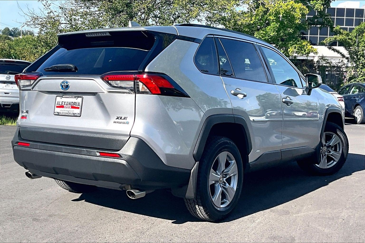 2023 Toyota RAV4 Hybrid XLE