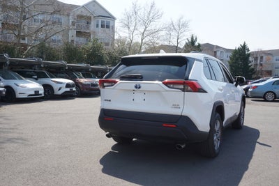 2022 Toyota RAV4 Hybrid XLE