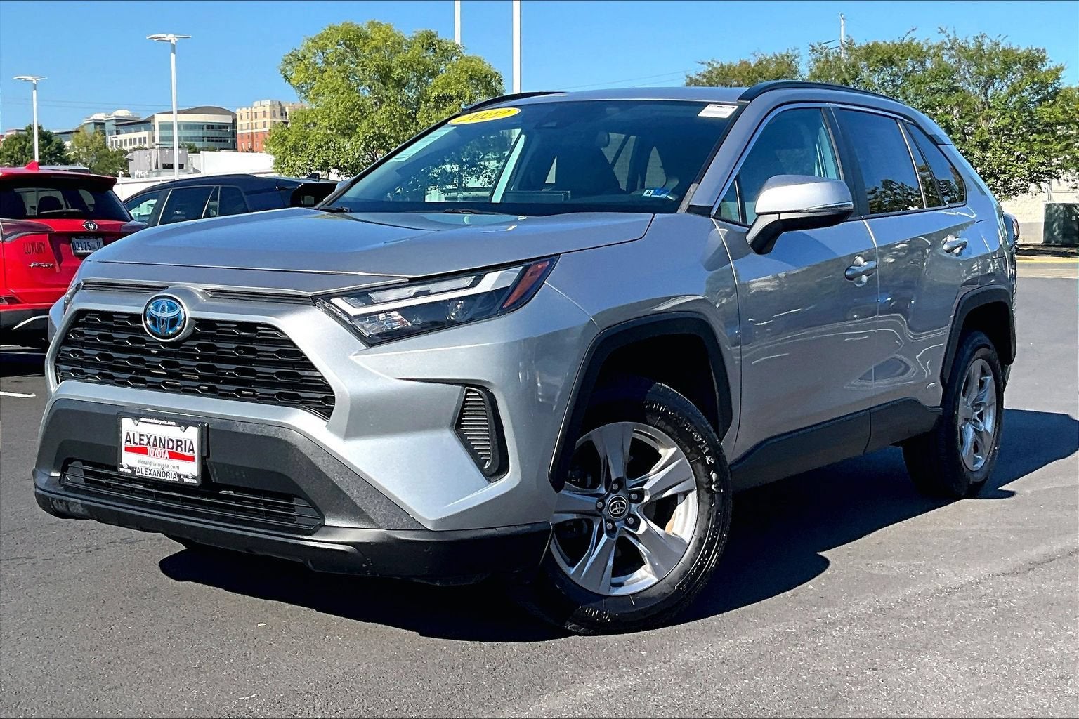 2022 Toyota RAV4 Hybrid XLE