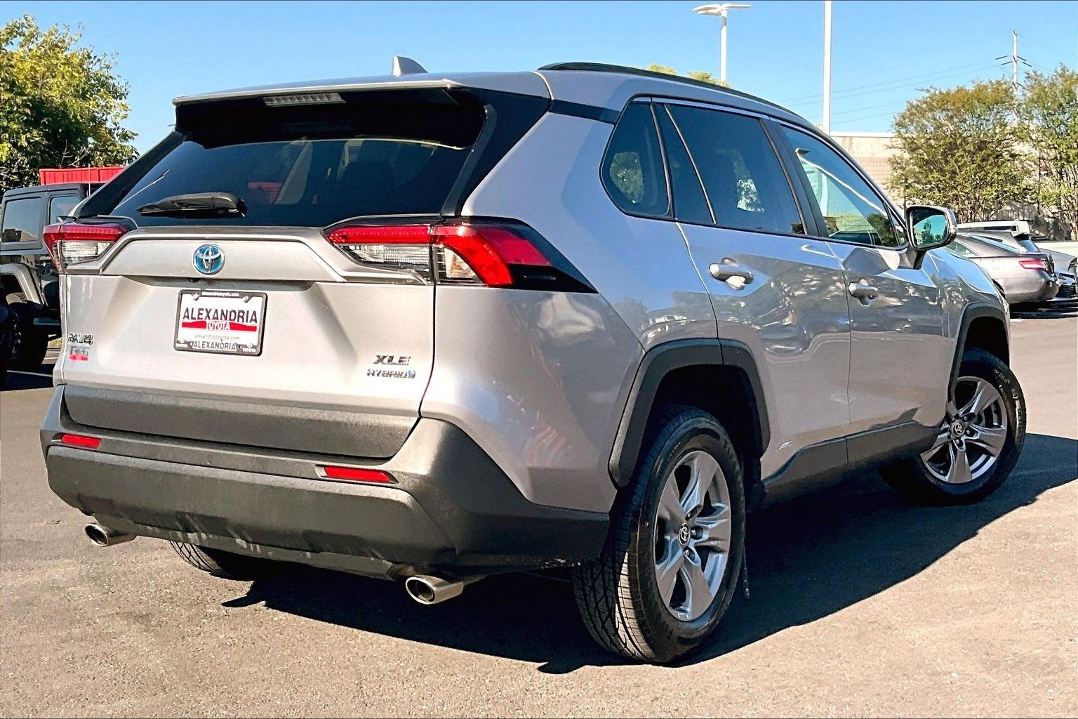 2022 Toyota RAV4 Hybrid XLE